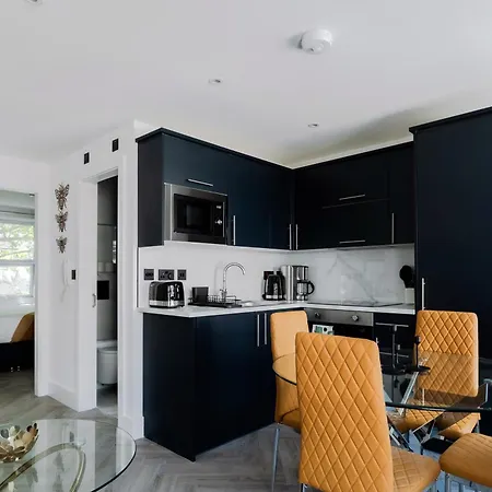 Comfortable Apartments Near Harrods London Exterior photo