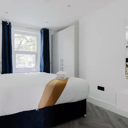 Comfortable Apartments Near Harrods London Exterior photo