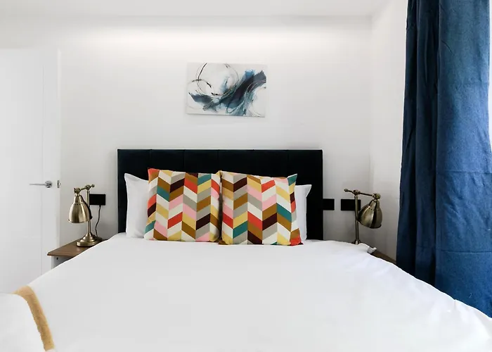 Comfortable Apartments Near Harrods